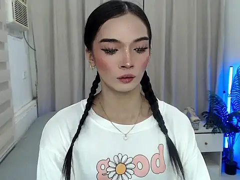 Snapshot of anastasia_cums chatting on 10.03.25 anastasia cums online show from 10.03.25