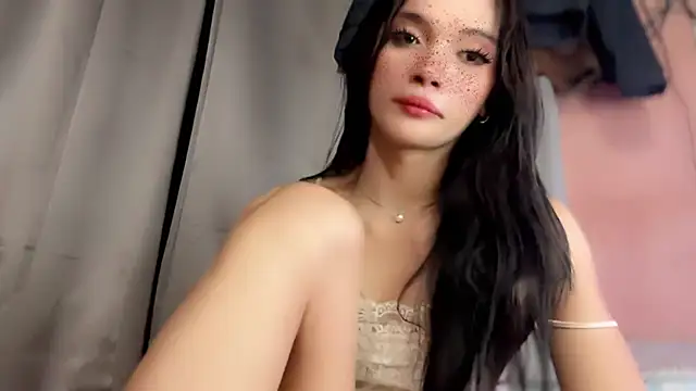 Snapshot of anastasia_cums chatting on 10.19.25 anastasia cums online show from 10.19.25