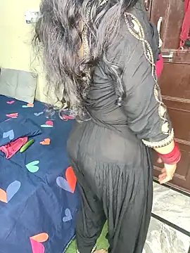 Snapshot of PRIYA_22 chatting on 10.12.25 PRIYA 22 online show from 10.12.25