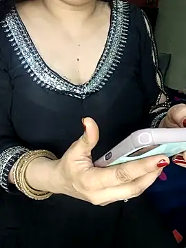 Snapshot of PRIYA_22 chatting on 10.15.25 PRIYA 22 online show from 10.15.25