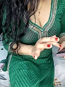 Snapshot of PRIYA_22 chatting on 10.15.25 PRIYA 22 online show from 10.15.25