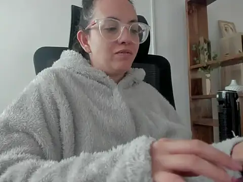 dalila macherano1 online show from 10.12.25