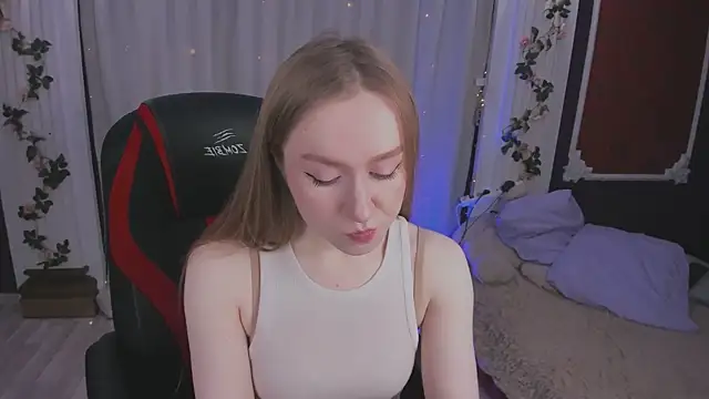 Snapshot of -Seava chatting on 11.06.25 -Seava online show from 11.06.25