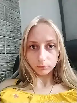 babyXlove online show from 09.18.25