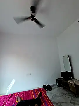 Snapshot of LundBoyram chatting on 11.02.25 LundBoyram online show from 11.02.25