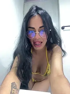 Snapshot of Melissa_coch chatting on 10.26.25 Melissa coch online show from 10.26.25