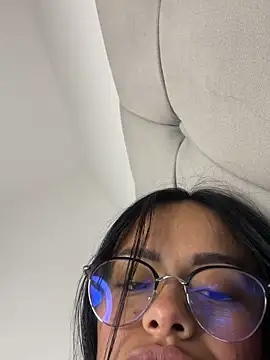 Snapshot of Melissa_coch chatting on 11.05.25 Melissa coch online show from 11.05.25