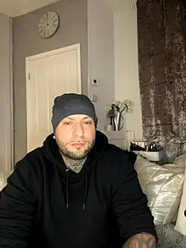 ciaraandbenzo online show from 10.05.25