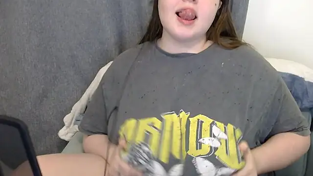 brattyprincessemma online show from 02.17.26