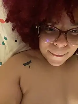 Snapshot of Enyagleam_ chatting on 09.28.25 Enyagleam online show from 09.28.25