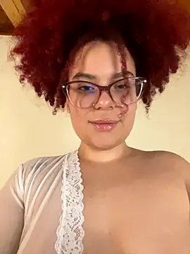 Snapshot of Enyagleam_ chatting on 10.01.25 Enyagleam online show from 10.01.25