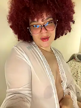 Snapshot of Enyagleam_ chatting on 10.10.25 Enyagleam online show from 10.10.25