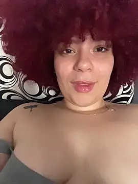 Snapshot of Enyagleam_ chatting on 10.27.25 Enyagleam online show from 10.27.25