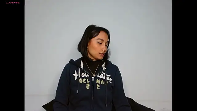 Gia Lee online show from 02.26.26