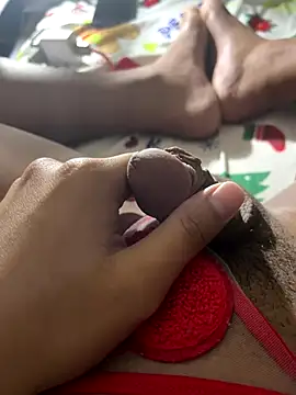 Snapshot of seductivezoey24 chatting on 10.10.25 seductivezoey24 online show from 10.10.25