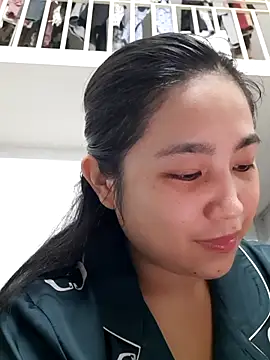 Snapshot of Minn-cute chatting on 11.01.25 Minn-cute online show from 11.01.25