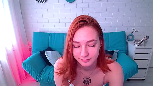 TinaCruyze online show from 09.10.25