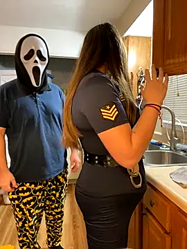 Snapshot of Mommasaurrex chatting on 10.16.25 Mommasaurrex online show from 10.16.25