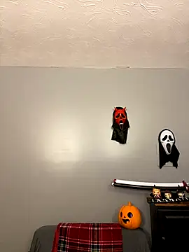 Snapshot of Mommasaurrex chatting on 10.22.25 Mommasaurrex online show from 10.22.25