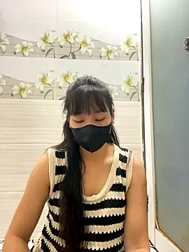 Snapshot of Meowwn chatting on 09.10.25 Meowwn online show from 09.10.25