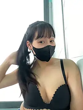 Snapshot of Meowwn chatting on 09.17.25 Meowwn online show from 09.17.25