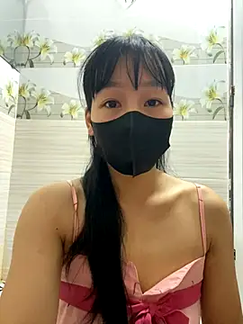 Snapshot of Meowwn chatting on 09.20.25 Meowwn online show from 09.20.25