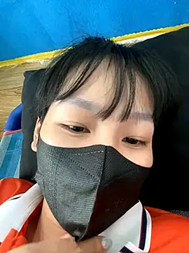 Snapshot of Meowwn chatting on 10.20.25 Meowwn online show from 10.20.25