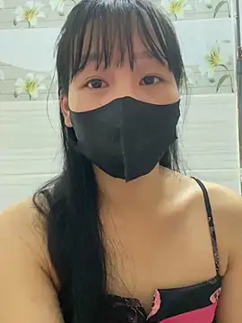 Snapshot of Meowwn chatting on 10.20.25 Meowwn online show from 10.20.25