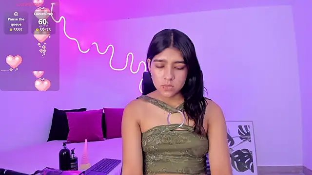 Snapshot of Cherrydollxx chatting on 09.17.25 Cherrydollxx online show from 09.17.25