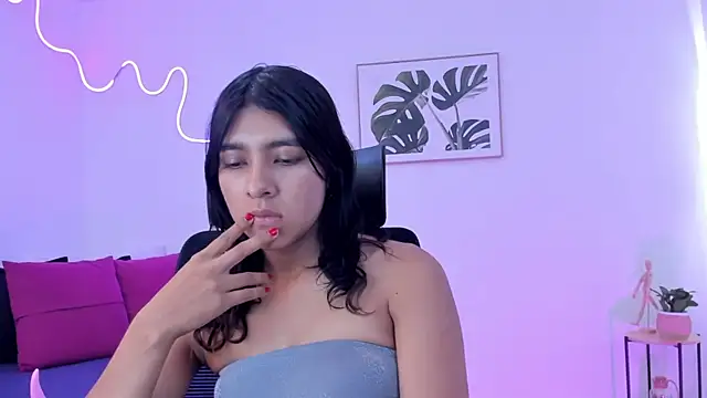 Snapshot of Cherrydollxx chatting on 09.20.25 Cherrydollxx online show from 09.20.25