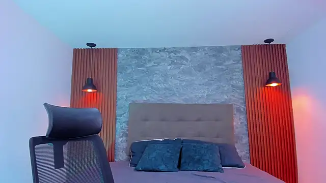 Snapshot of Cherrydollxx chatting on 10.03.25 Cherrydollxx online show from 10.03.25