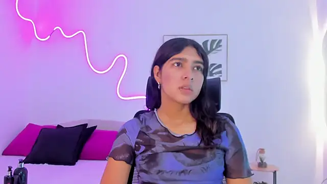 Snapshot of Cherrydollxx chatting on 10.16.25 Cherrydollxx online show from 10.16.25