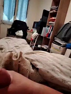 Snapshot of Max69dure chatting on 09.18.25 Max69dure online show from 09.18.25