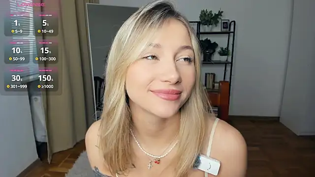 Snapshot of FaaBinaa chatting on 10.19.25 FaaBinaa online show from 10.19.25