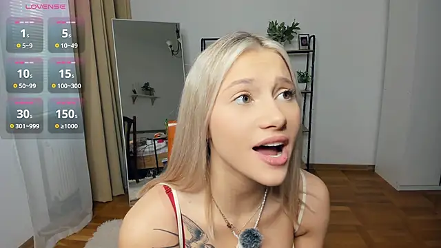 Snapshot of FaaBinaa chatting on 10.31.25 FaaBinaa online show from 10.31.25