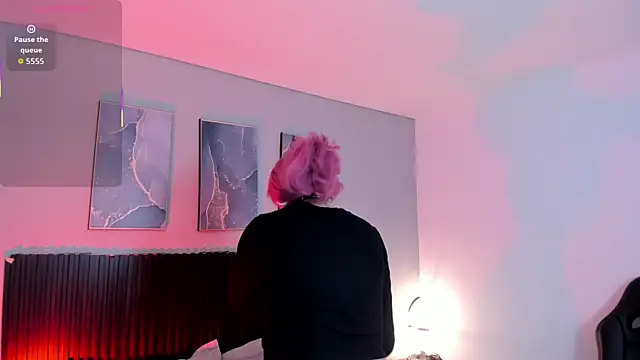 velvet fangs online show from 09.11.25