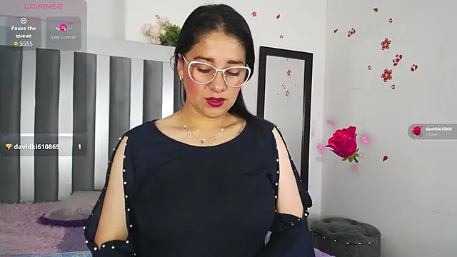 Snapshot of Alana_steel_1 chatting on 10.23.25 Alana steel 1 online show from 10.23.25