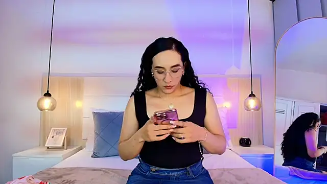 alehia cute online show from 11.18.25