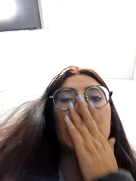 Snapshot of Natalykaty chatting on 10.20.25 Natalykaty online show from 10.20.25