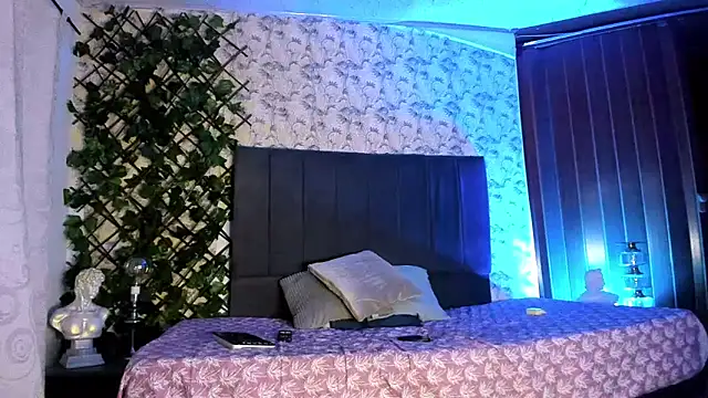 Snapshot of luciana_valentina chatting on 10.03.25 luciana valentina online show from 10.03.25