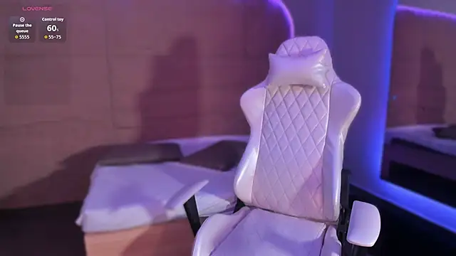 HannahMontgomery online show from 11.21.25