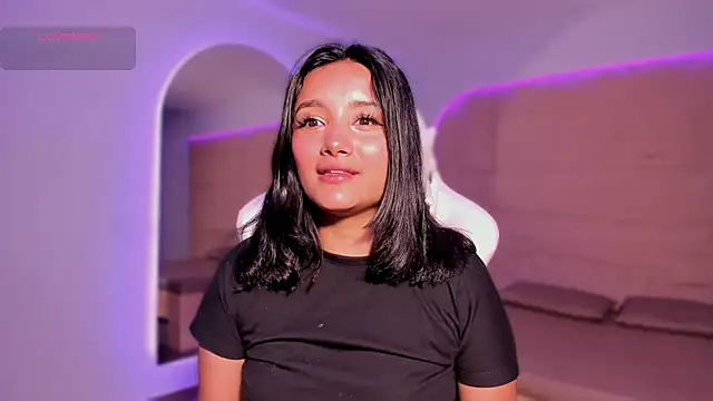 HannahMontgomery online show from 12.18.25