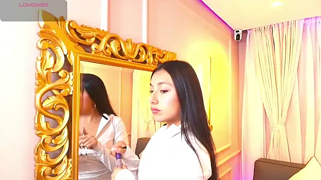 Snapshot of Nahomi_key_ chatting on 09.18.25 Nahomi key online show from 09.18.25