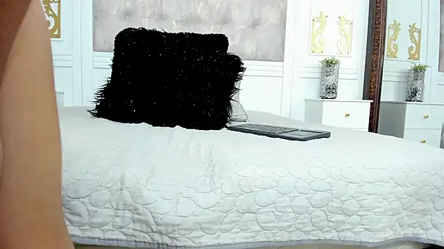 IsabellaLins online show from 09.16.25
