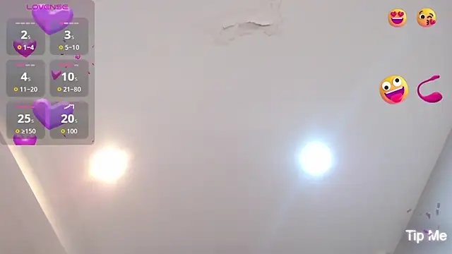 Snapshot of CharlotteCottin chatting on 09.09.25 CharlotteCottin online show from 09.09.25