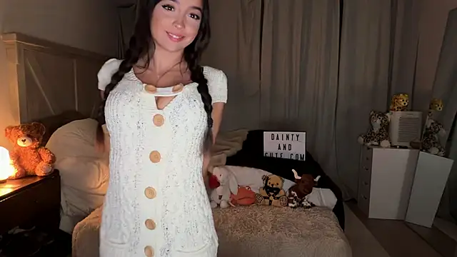 Snapshot of emmyfawn chatting on 05.26.26 emmyfawn online show from 05.26.26