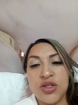 Maiyajoness online show from 11.12.25