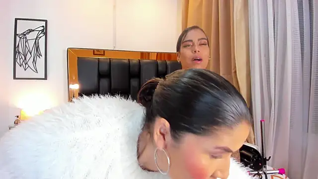 GiorgineTaylor online show from 09.26.25