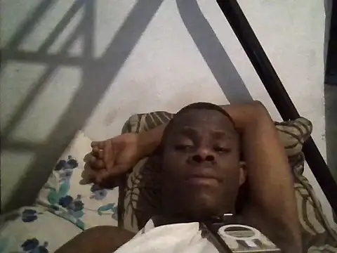 Snapshot of roro_thehoe chatting on 11.09.25 roro thehoe online show from 11.09.25