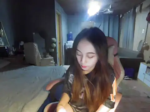 Yummiiieee28 online show from 09.24.25